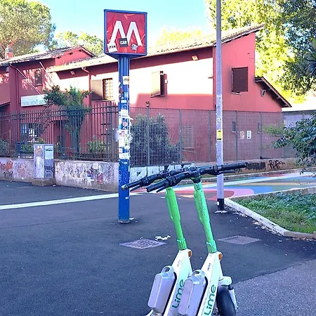 Metro Garbatella דירה *